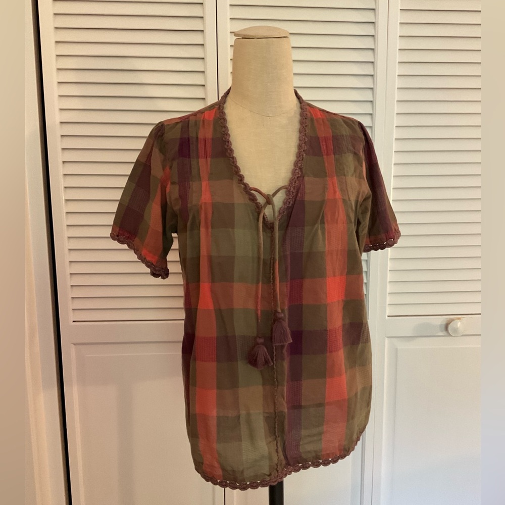 Faherty brand Margate blouse in Desert Plaid, trimmed at neck, Size XS, in EUC. - Picture 2 of 5